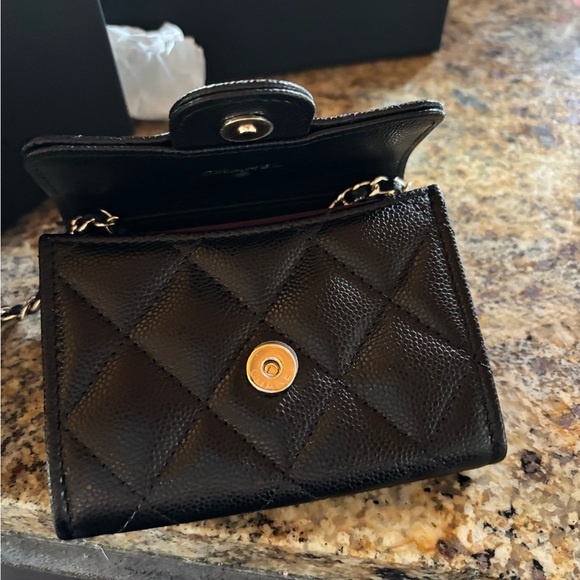 Chanel Black Quilted Leather Card Holder on Chain - Picture 5 of 13